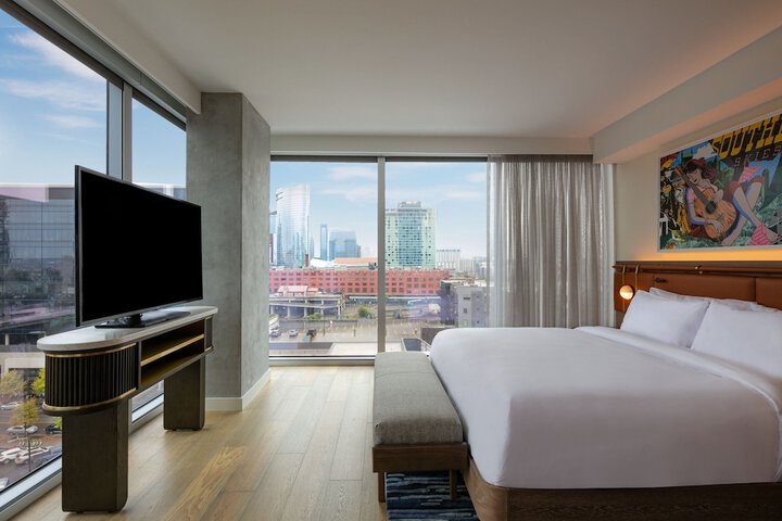Room 65 of 124