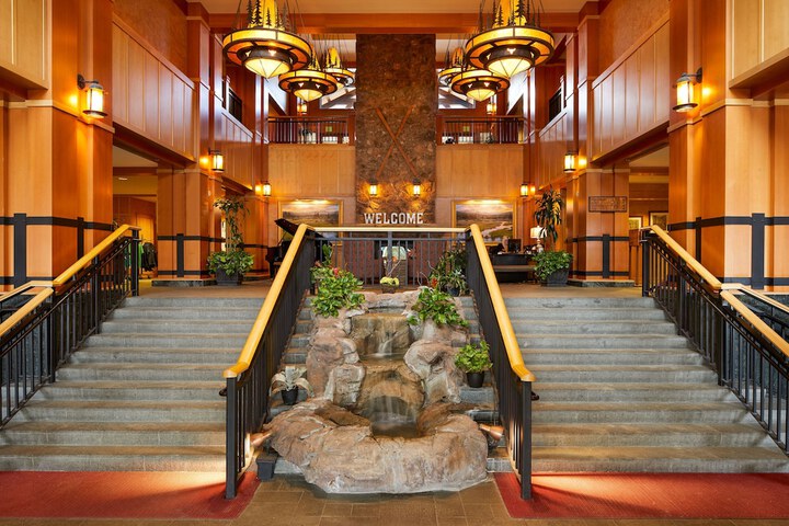Hotel 2 of 75