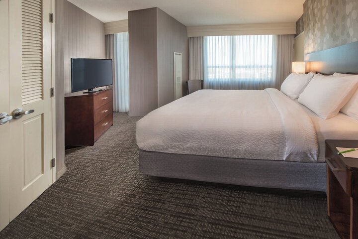 Room 21 of 47