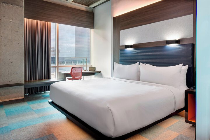 Room 10 of 25