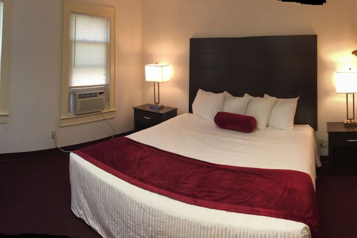 Room 37 of 65