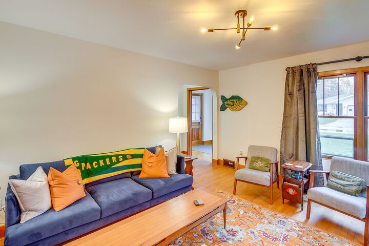 Waterfront Shawano Vacation Rental w / Patio!