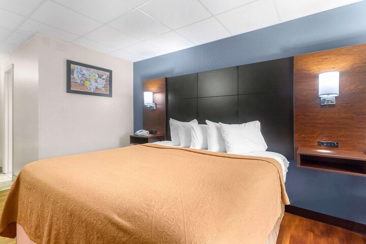 Room 14 of 41