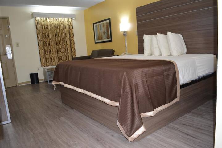 Room 20 of 49
