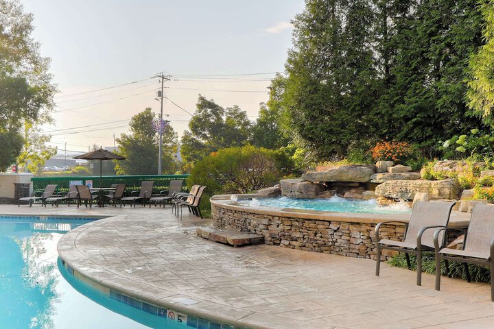 Pool 20 of 73