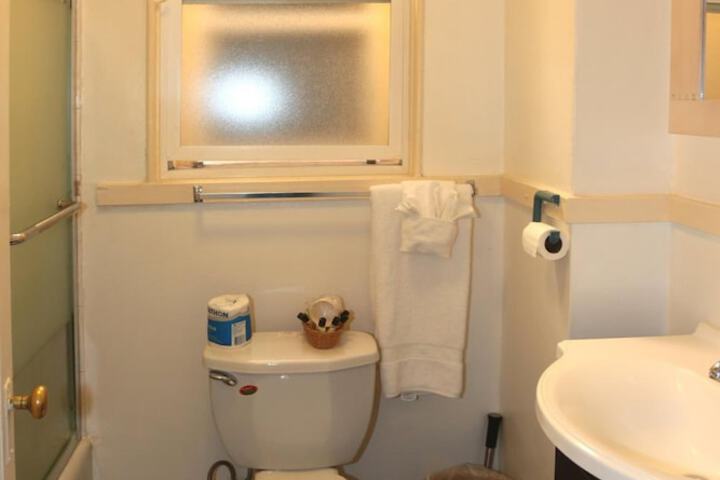 Room 26 of 28