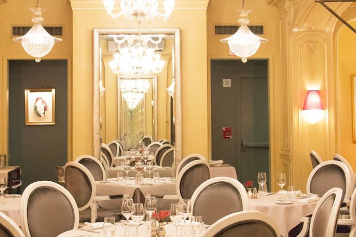 Hotel Plaza Athenee
