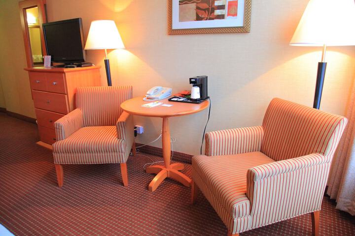 Room 37 of 62
