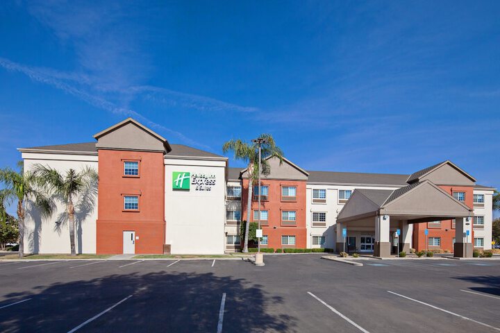 Hotel 4 of 43