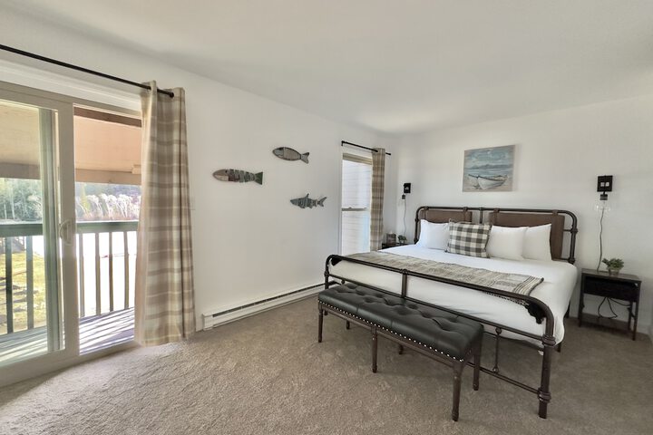 Room 33 of 43