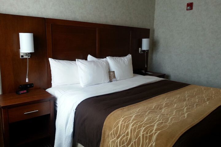Room 28 of 32