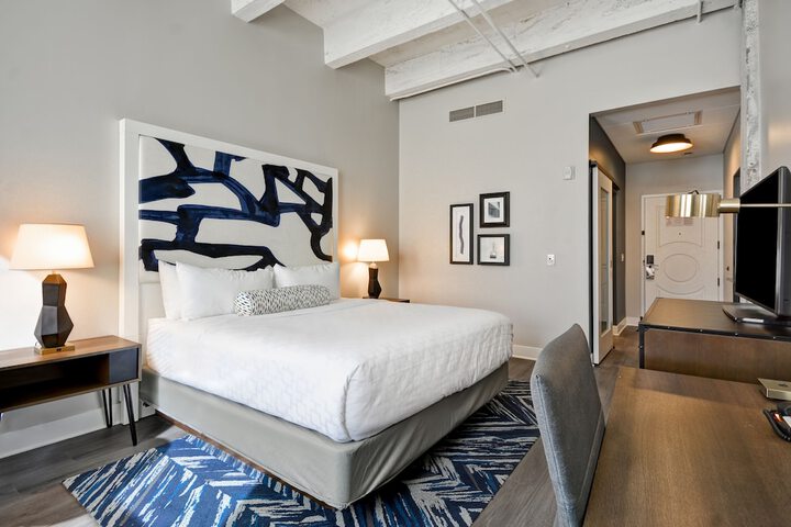 Room 40 of 69