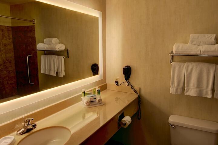 Room 10 of 40