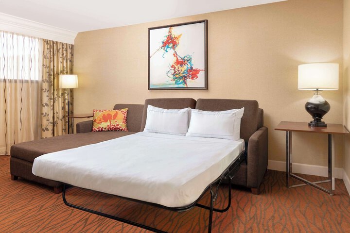 Hilton Orange County / Costa Mesa