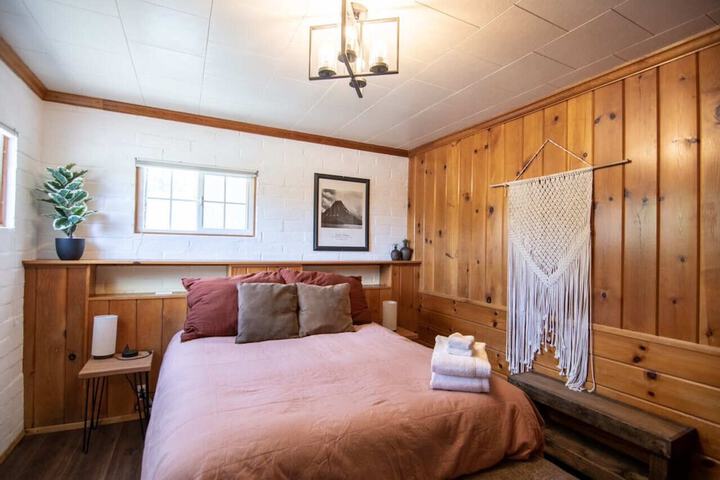 Lake Front Cabins