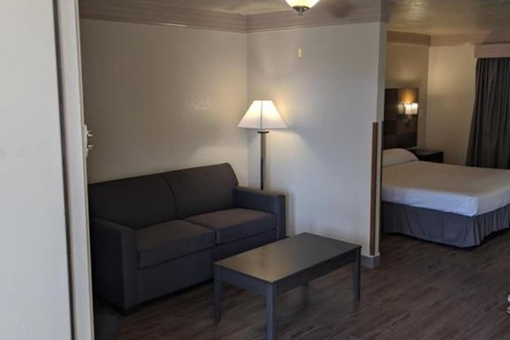 Room 7 of 17