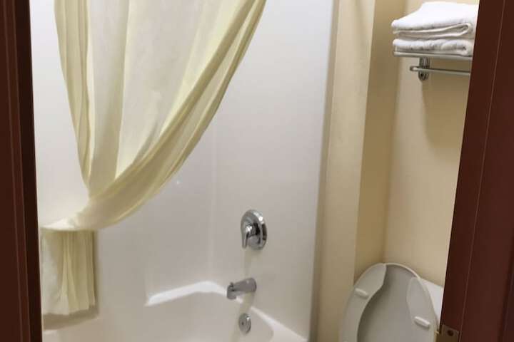 Room 14 of 29