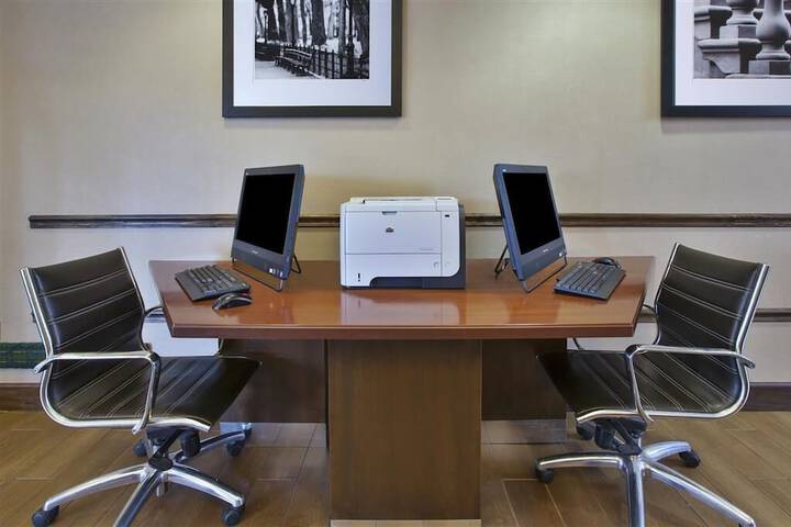 Business Center 41 of 42