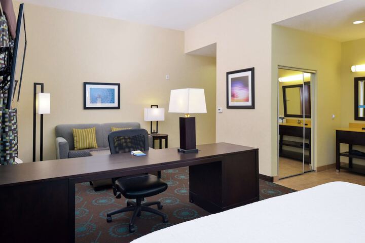 Room 9 of 26