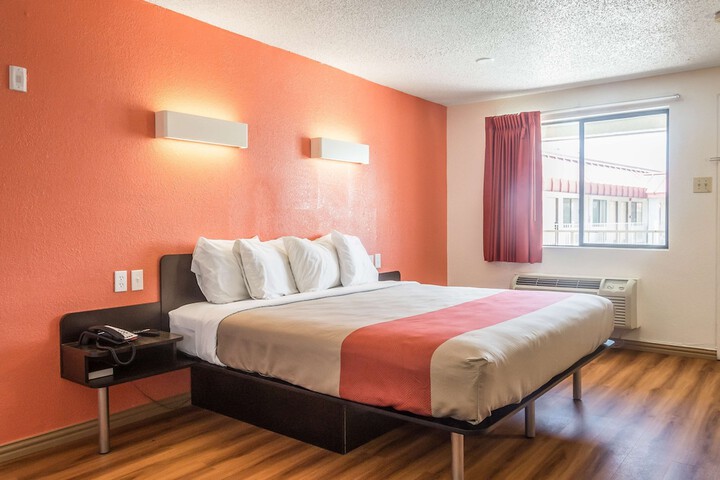Room 22 of 31