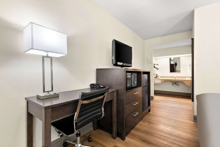 Room 39 of 67