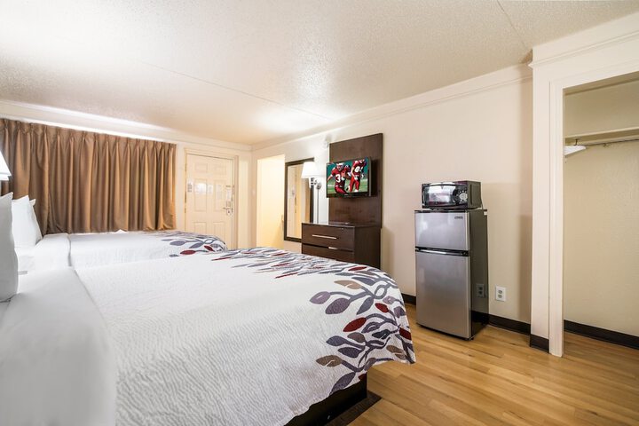 Room 16 of 24