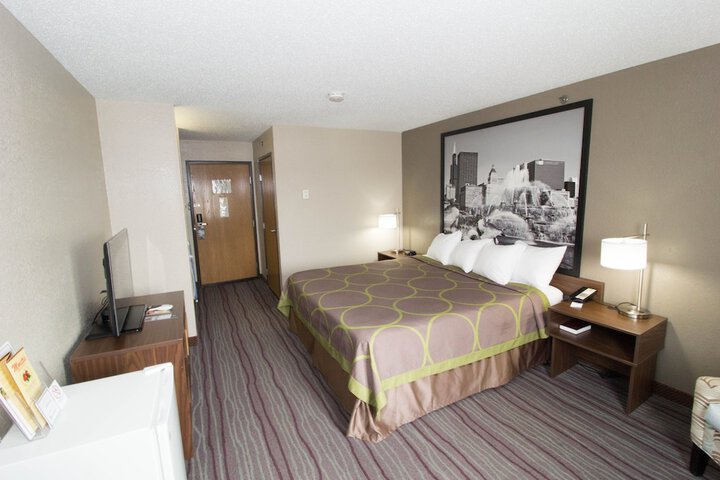 Super 8 by Wyndham Chicago OHare Airport