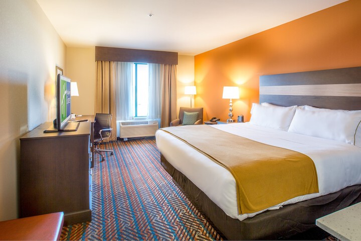 Holiday Inn Express Wichita South by IHG