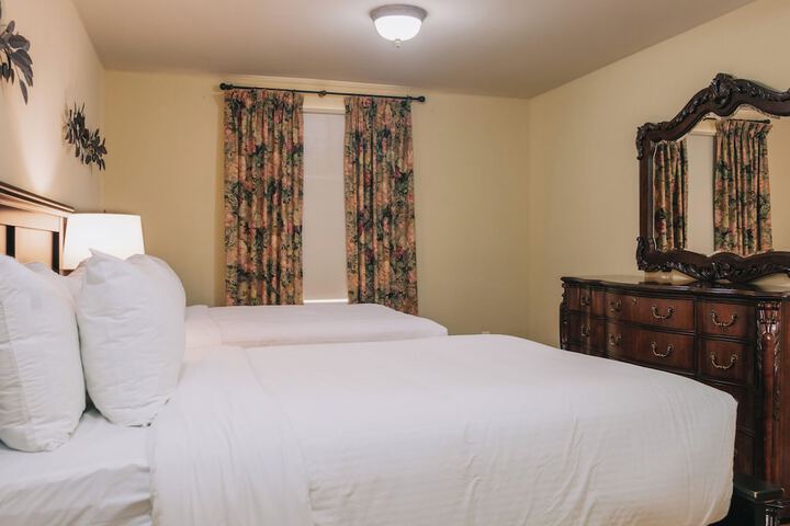 Grant Hall Hotel