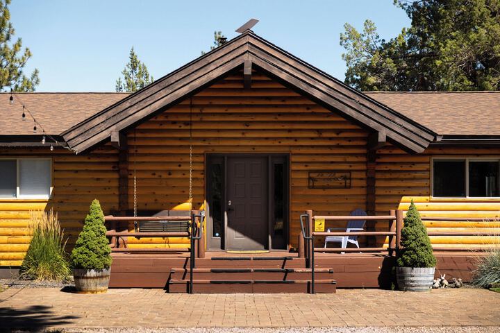 High-end Cabin 3BR 30min to Hoodoo Ski