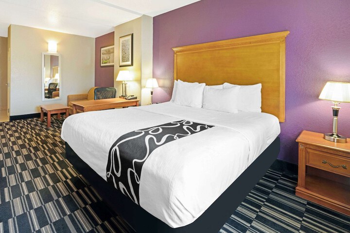 La Quinta Inn & Suites by Wyndham Ada