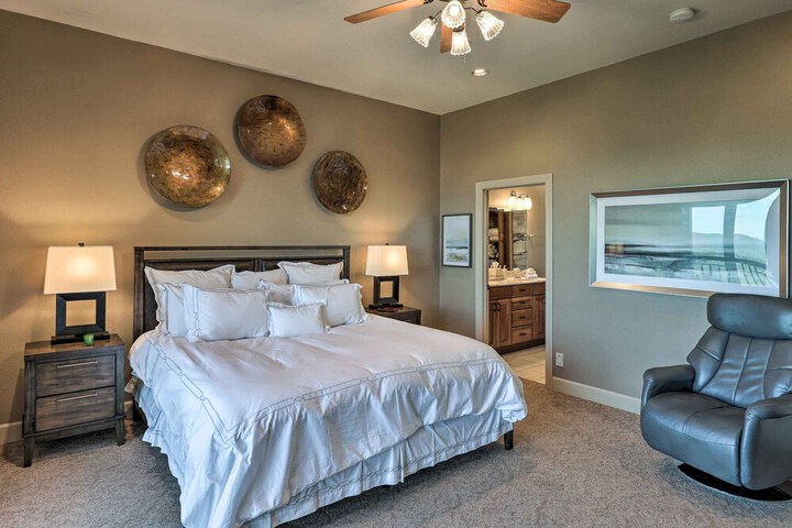 Surrounded by Natl Forest: Condo w / Majestic View