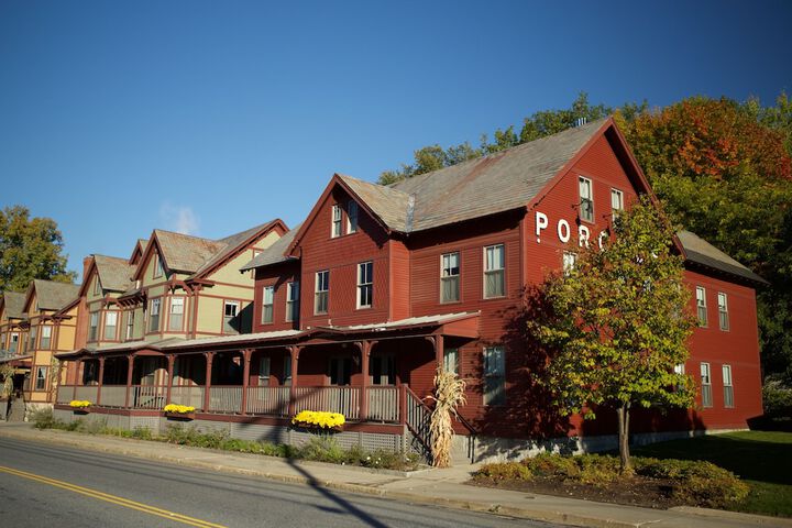 Hotel 9 of 104