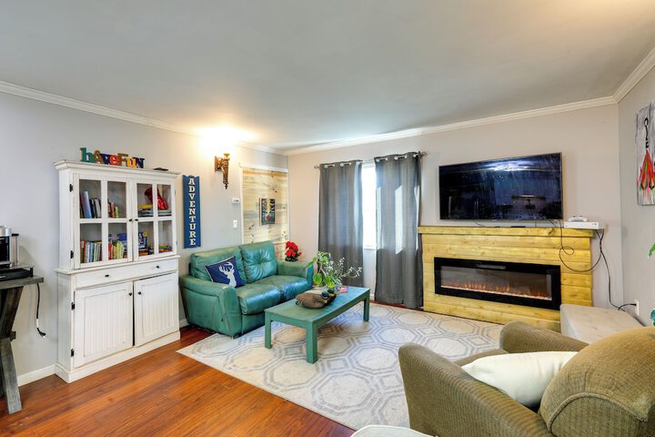 Delta Junction Rental w / Shared Pool & Hot Tub!