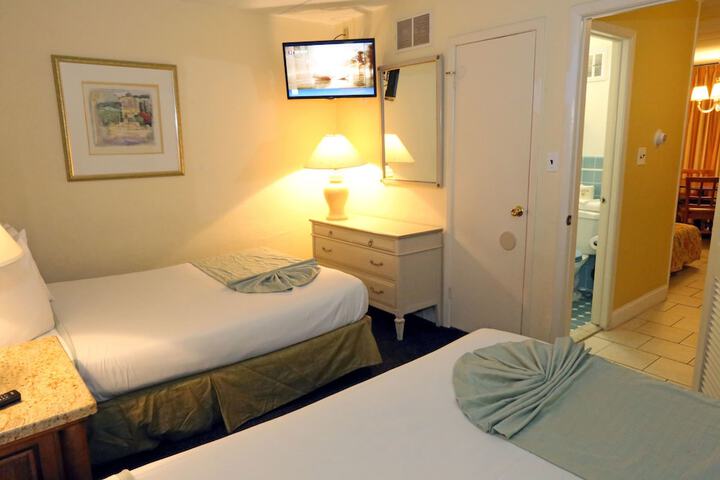 Room 14 of 61