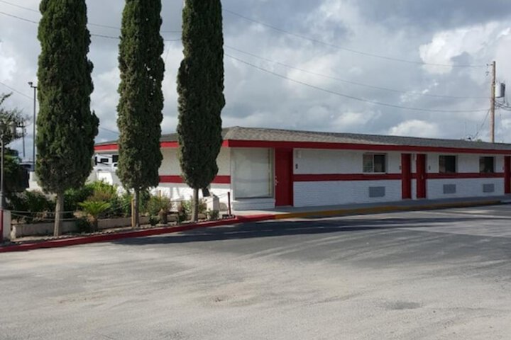 Luxury Inn & RV Park