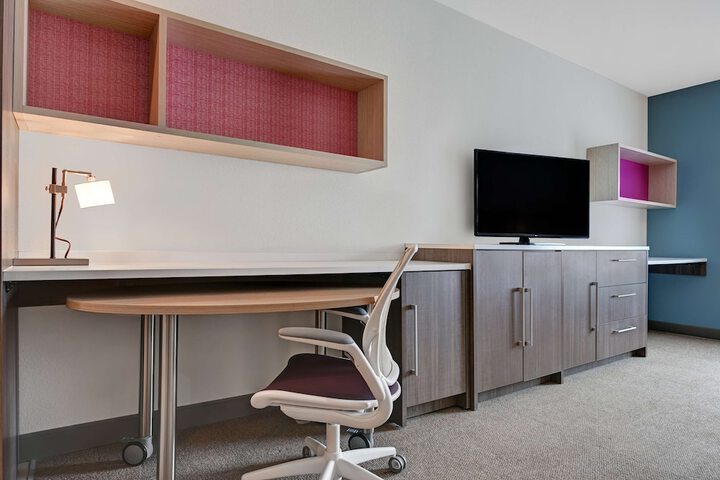 Room 33 of 49
