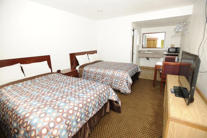 Room 21 of 34