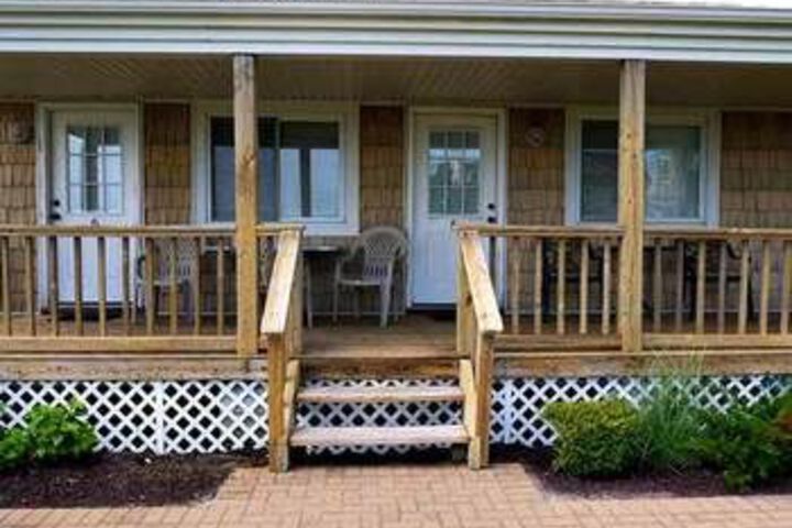 Jamesport Bay Suites