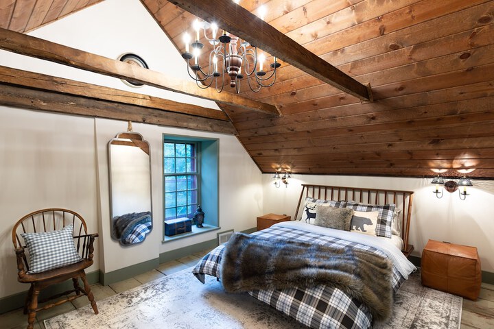 1735 Stone Farmhouse