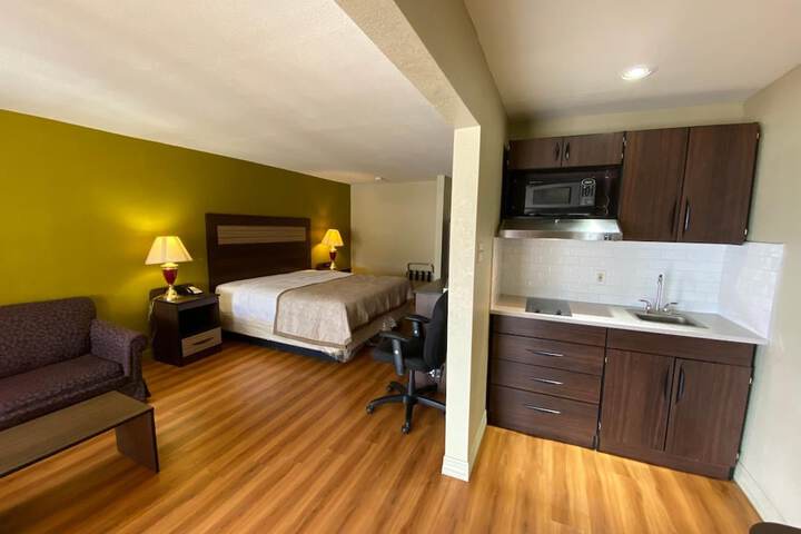 Room 11 of 20