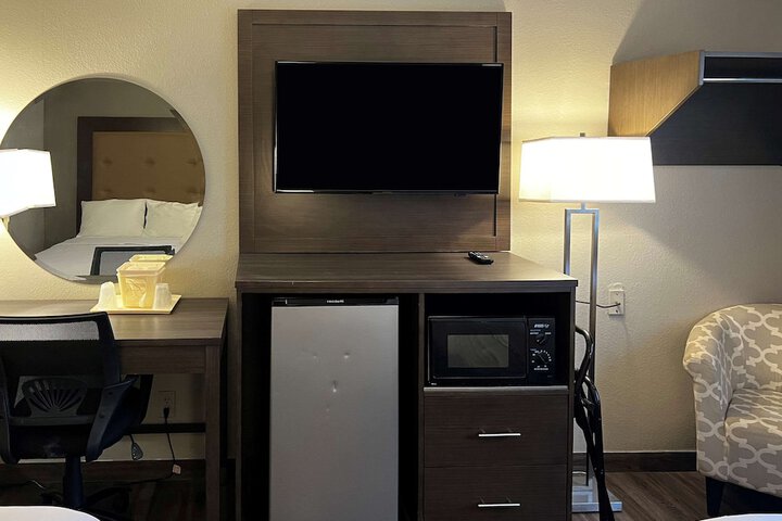 Room 15 of 22