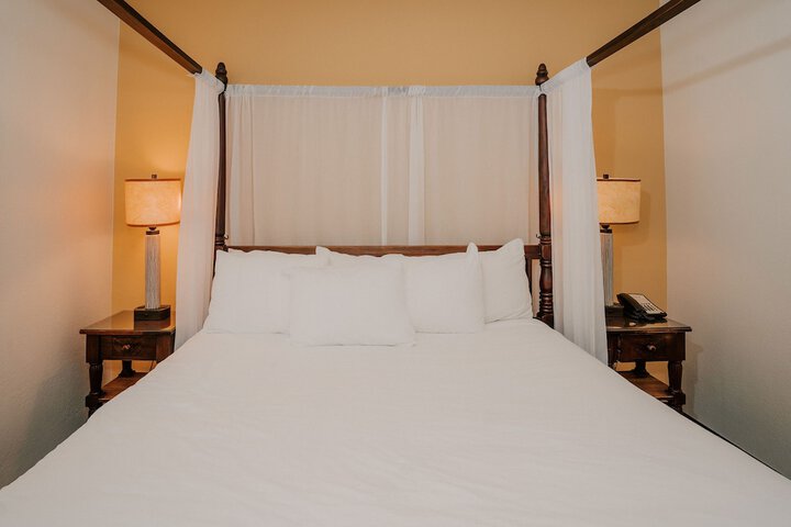 Room 92 of 283