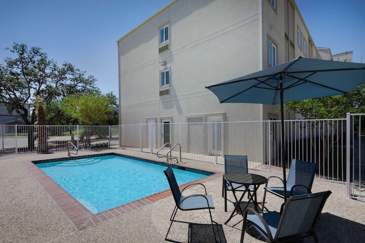 Pool 7 of 31