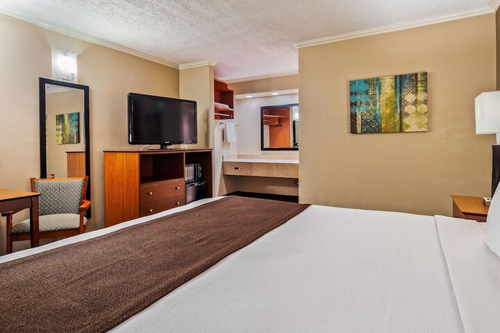 Room 28 of 41