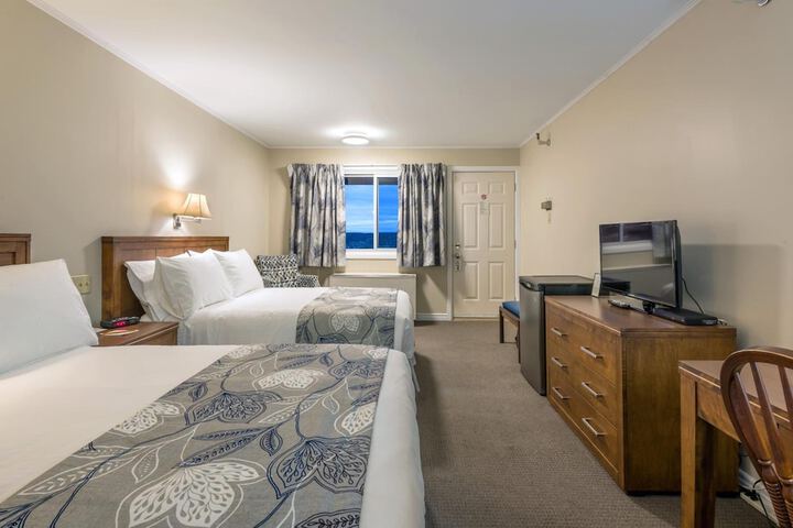 Room 5 of 28