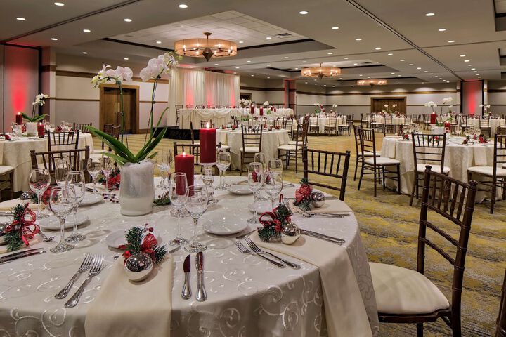 DoubleTree by Hilton Libertyville - Mundelein