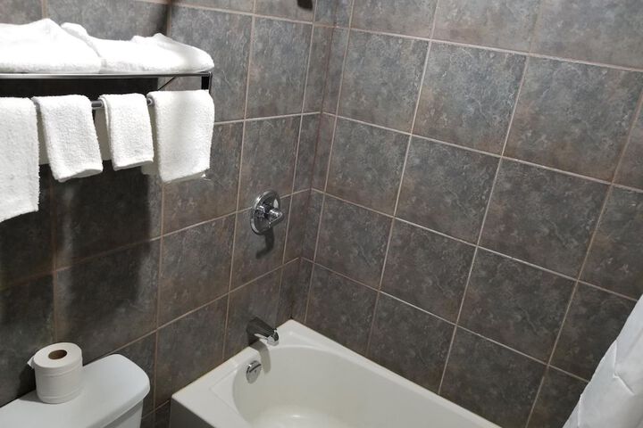 Room 16 of 29