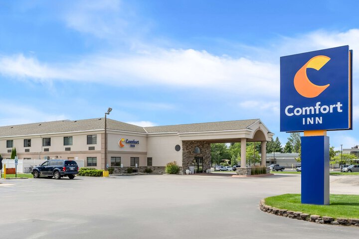Comfort Inn & Suites Ludington near US-10