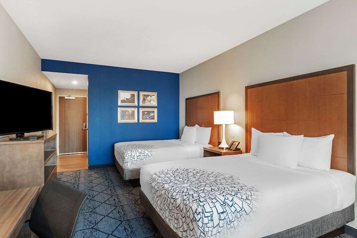 Room 16 of 40